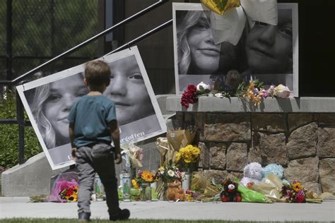 Idaho jurors see graphic photos of slain kids in mom’s trial